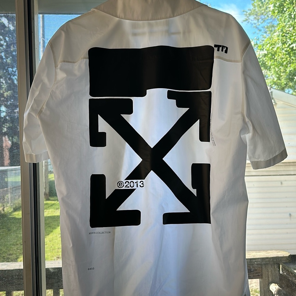 Men’s Off White Button Up